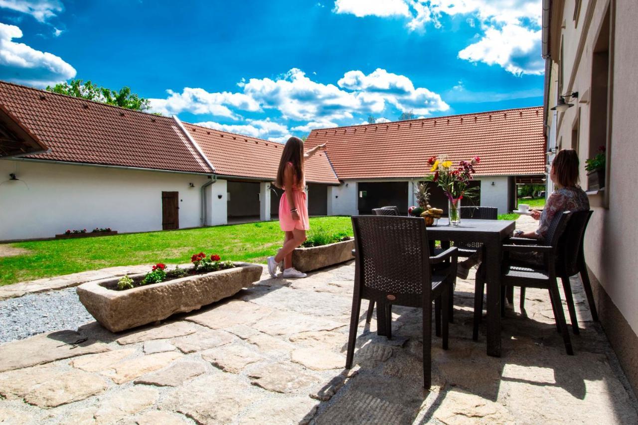 Residence Klazary U Zumberka Kamenna Luaran gambar